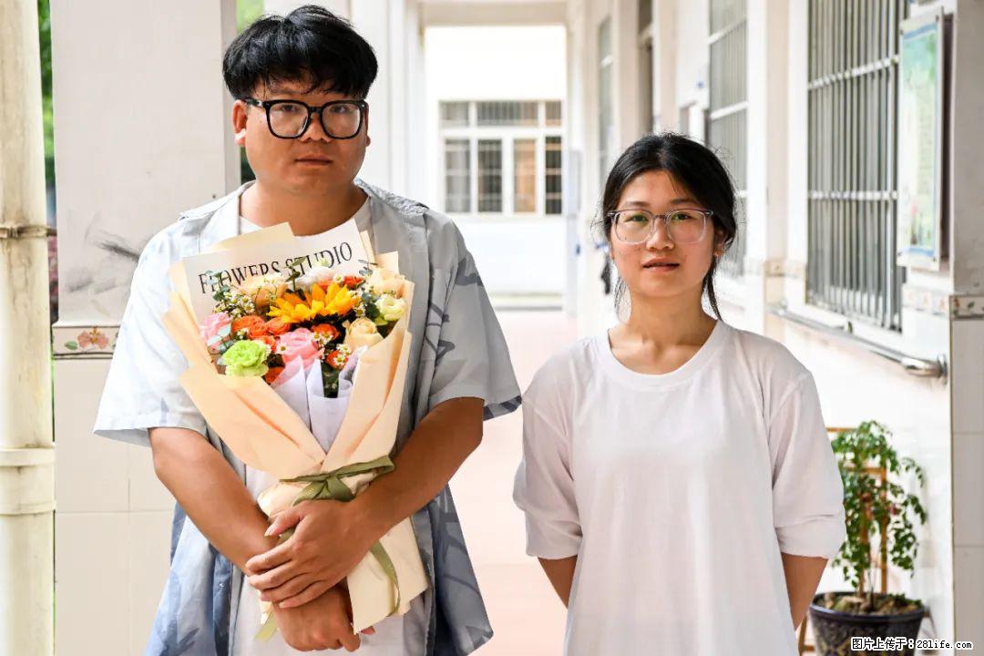 全网追的“扁担女孩”,找了一份暑假工,时薪12元 - 梧州生活资讯 - 梧州28生活网 wuzhou.28life.com