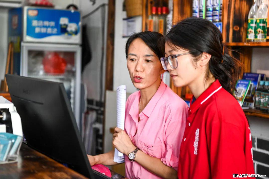 全网追的“扁担女孩”,找了一份暑假工,时薪12元 - 梧州生活资讯 - 梧州28生活网 wuzhou.28life.com